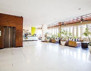B2 Premier Hotel And Resort